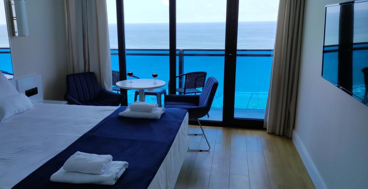 Only Front Sea View, No Side View, Wonderful Panorama, High Floor, Location Guarantee Aparthotel Batumi Exterior foto