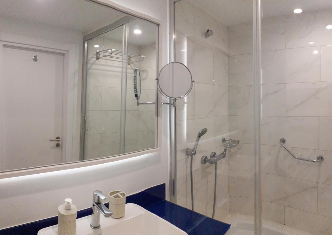 Only Front Sea View, No Side View, Wonderful Panorama, High Floor, Location Guarantee Aparthotel Batumi Exterior foto