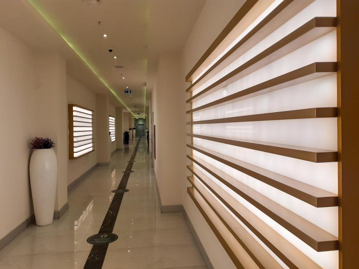 Only Front Sea View, No Side View, Wonderful Panorama, High Floor, Location Guarantee Aparthotel Batumi Exterior foto